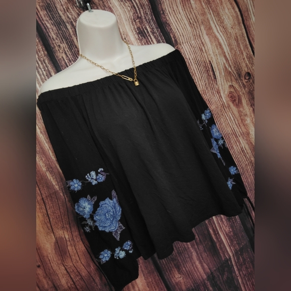American Eagle Outfitters Black Off-Shoulder Top with Blue Floral Embroidery! - Picture 3 of 4